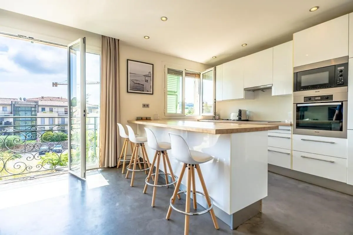 Apartment In The Heart Of St Tropez With Parking Saint-Tropez
