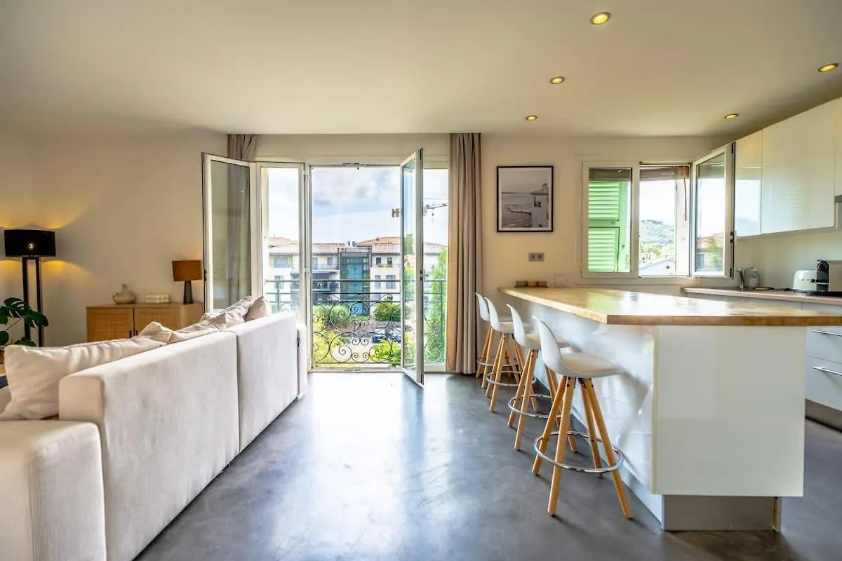 Apartment In The Heart Of St Tropez With Parking Saint-Tropez