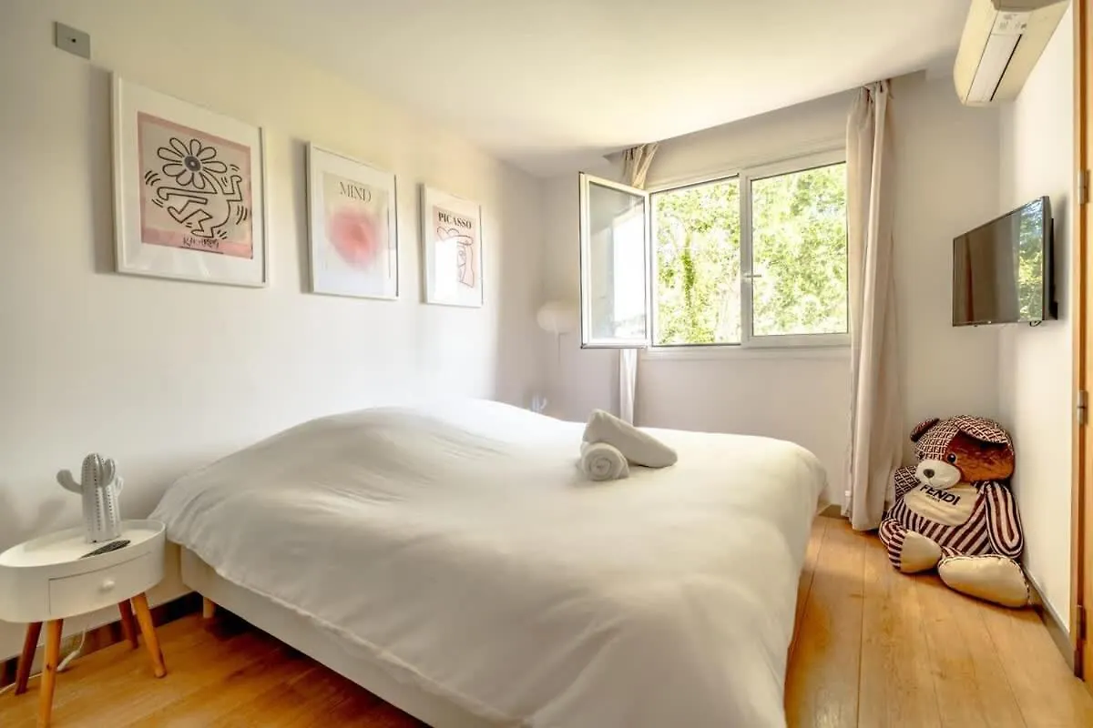 Apartment In The Heart Of St Tropez With Parking Σαιν-Τροπέ 0*,  Γαλλία
